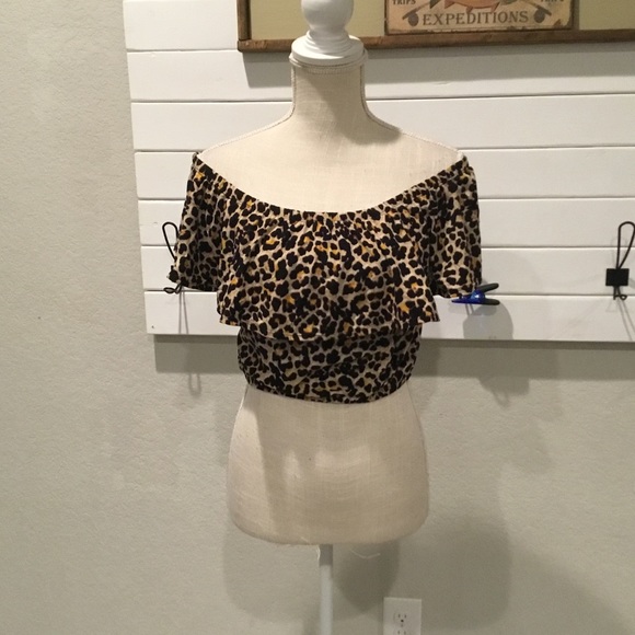 Love Ari Leopard Print Top - Picture 5 of 5